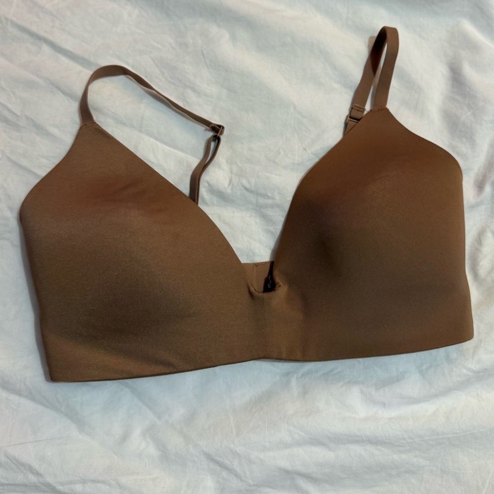 Skims unlined weightless bra